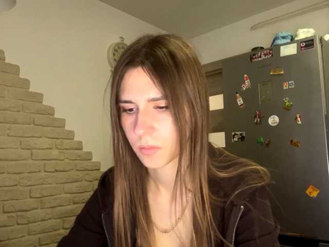 AshantiBadolato live cam preview