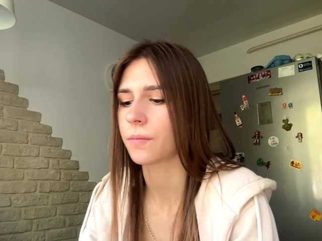 AshantiBadolato, 18 y/o - Live Cam on BongaCams