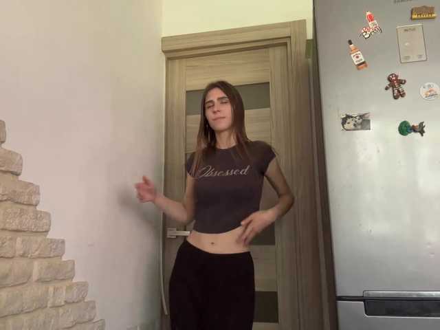 AshantiBadolato live webcam show