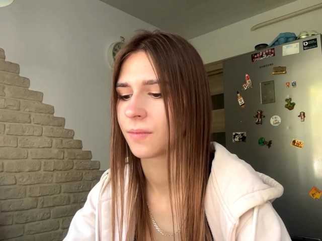 AshantiBadolato live cam preview