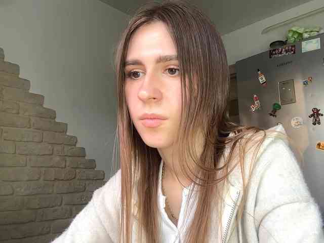 AshantiBadolato webcam