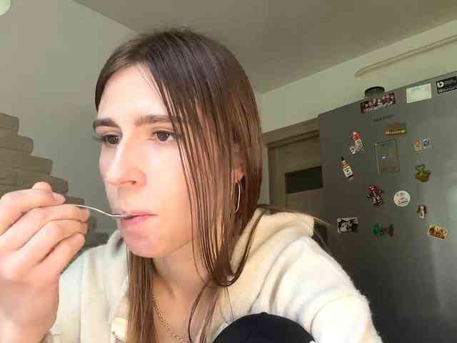 AshantiBadolato webcam