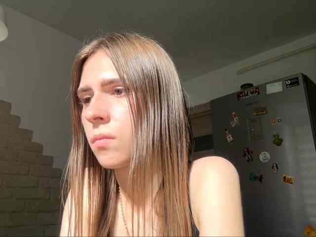 AshantiBadolato webcam