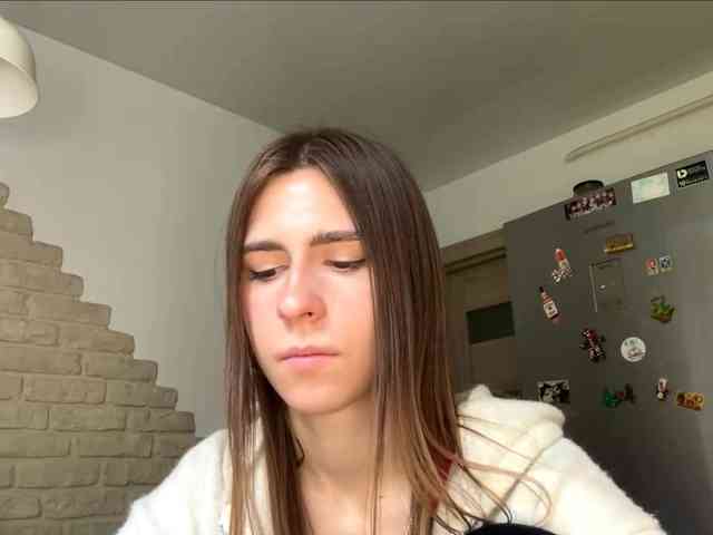 AshantiBadolato webcam