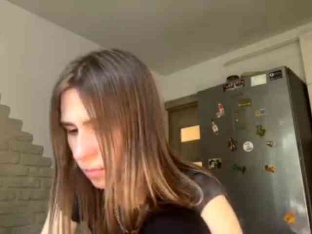 AshantiBadolato webcam