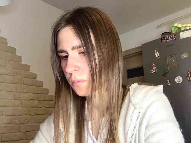 AshantiBadolato webcam