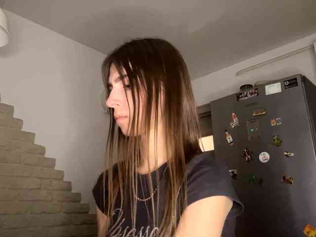 AshantiBadolato webcam