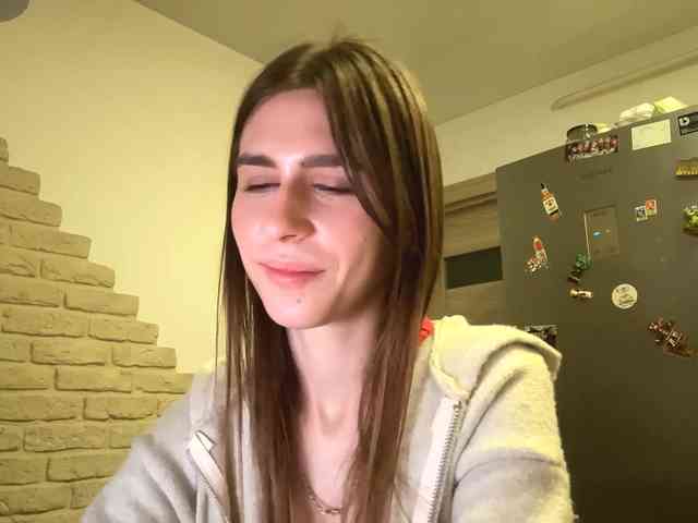 AshantiBadolato webcam