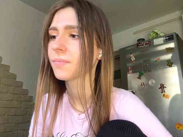 AshantiBadolato webcam