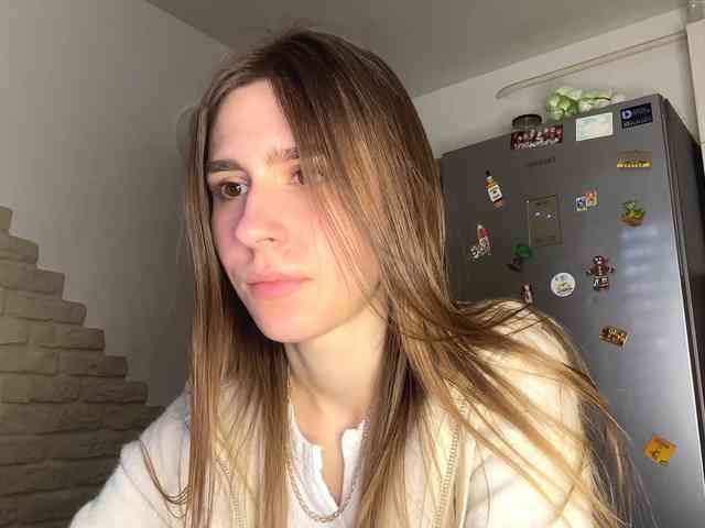 AshantiBadolato webcam