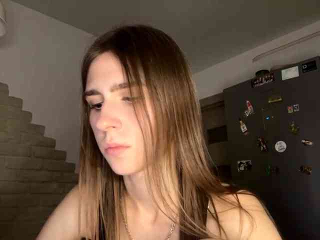 AshantiBadolato webcam