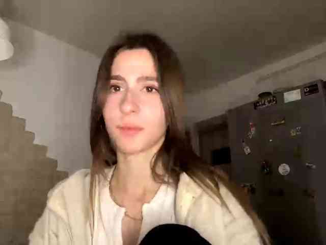 AshantiBadolato webcam
