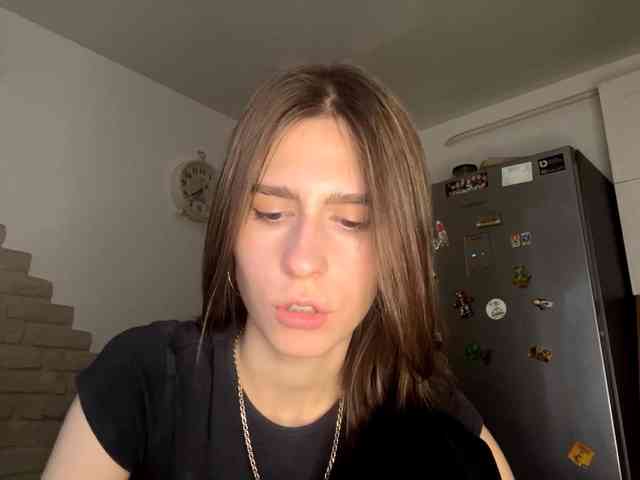 AshantiBadolato webcam