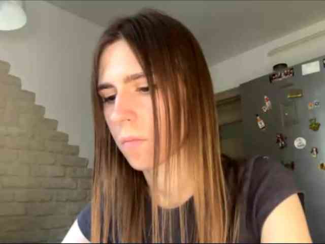 AshantiBadolato webcam