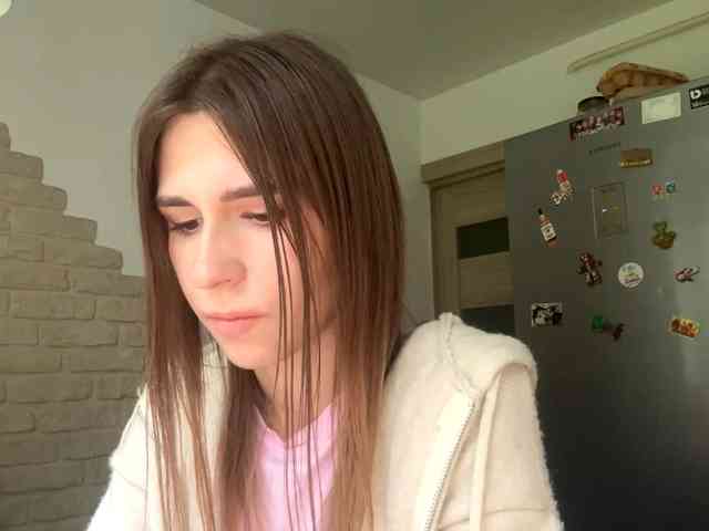 AshantiBadolato webcam