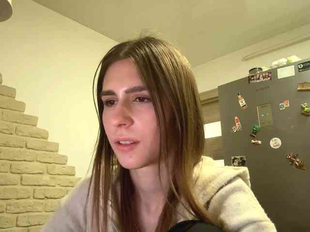 AshantiBadolato webcam