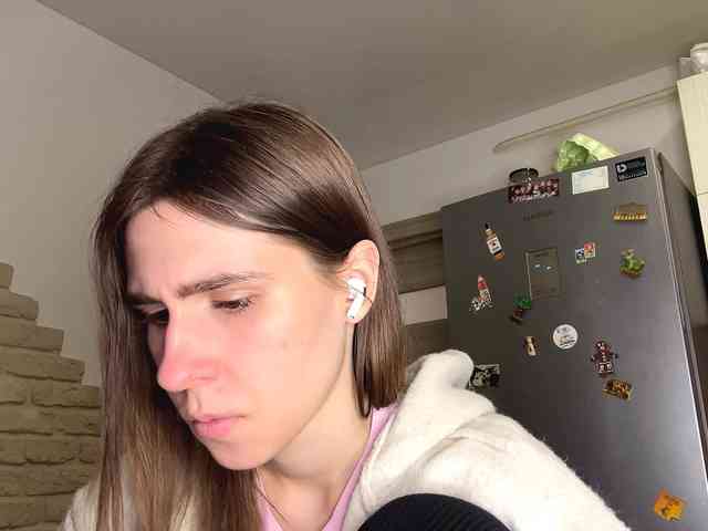 AshantiBadolato webcam