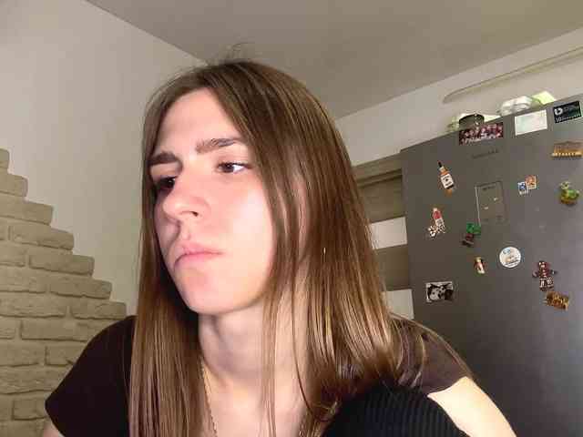 AshantiBadolato webcam