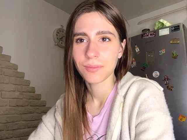 AshantiBadolato webcam