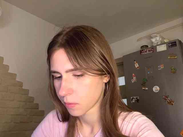 AshantiBadolato webcam