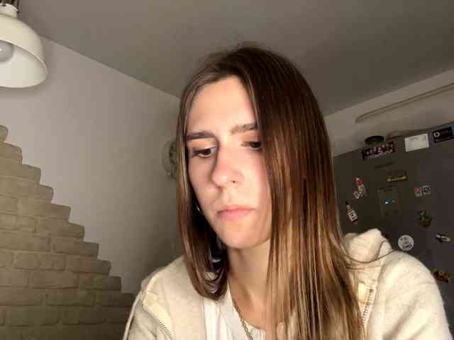 AshantiBadolato webcam