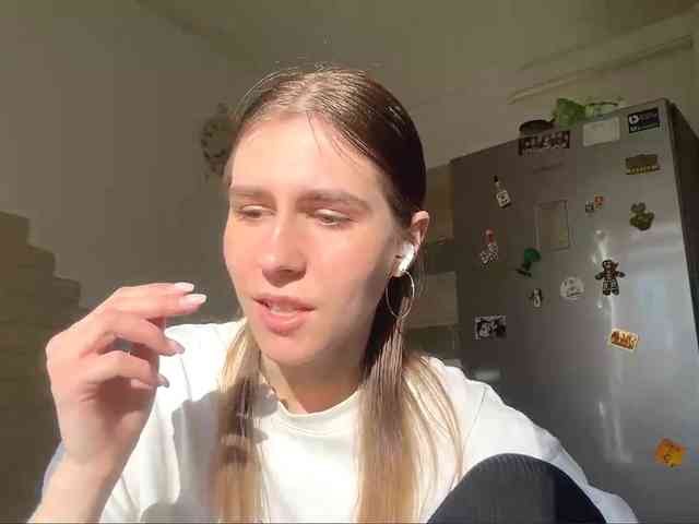 AshantiBadolato webcam