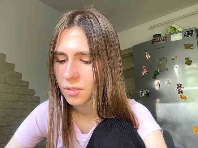 AshantiBadolato webcam