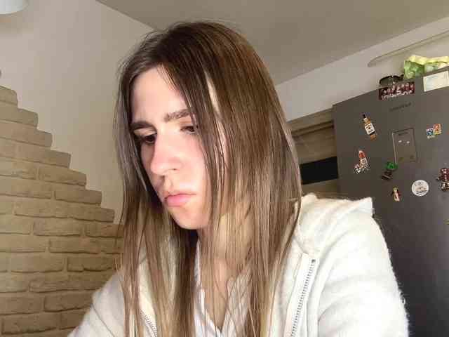 AshantiBadolato webcam