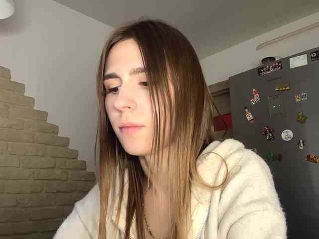 AshantiBadolato webcam
