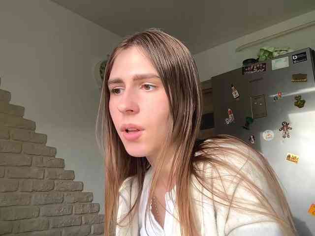 AshantiBadolato webcam