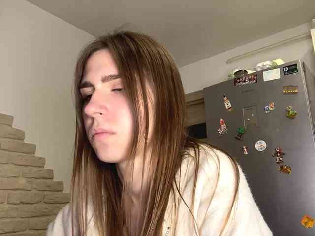 AshantiBadolato webcam