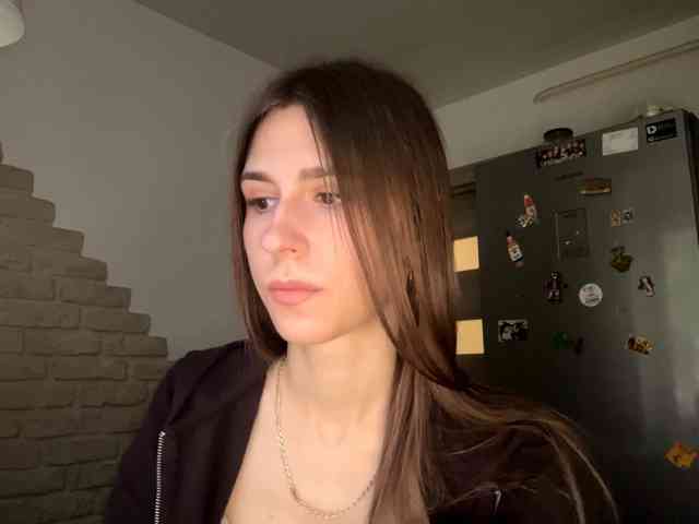 AshantiBadolato webcam