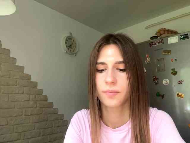 AshantiBadolato webcam