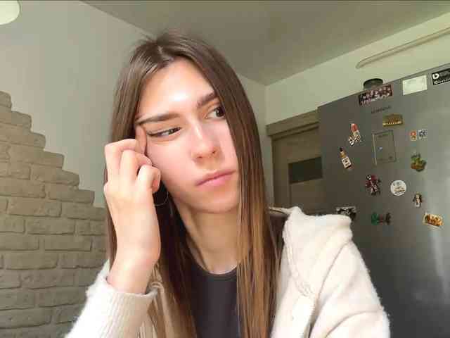 AshantiBadolato webcam