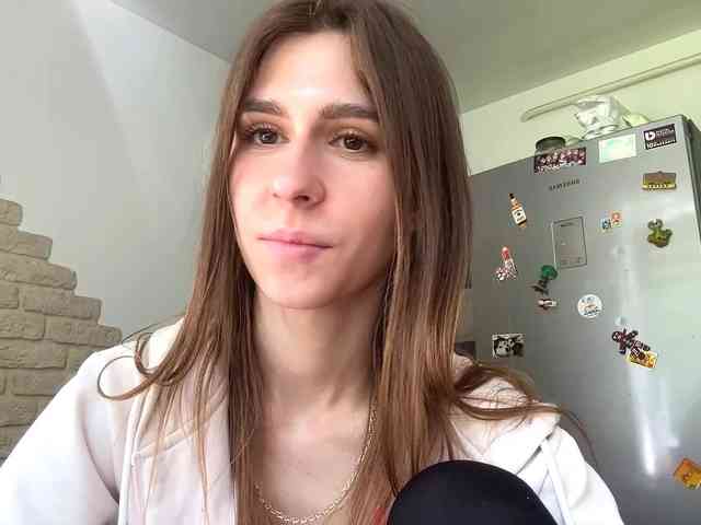 AshantiBadolato webcam