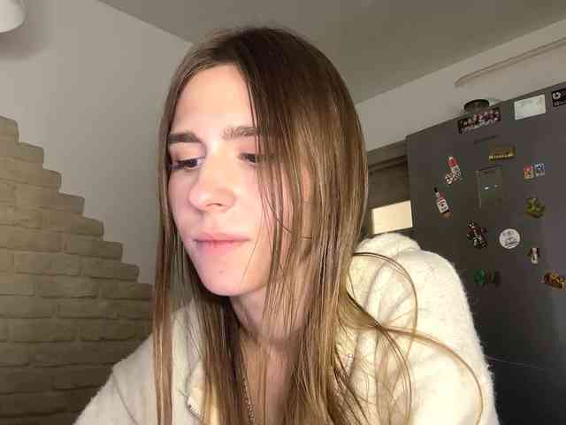 AshantiBadolato webcam