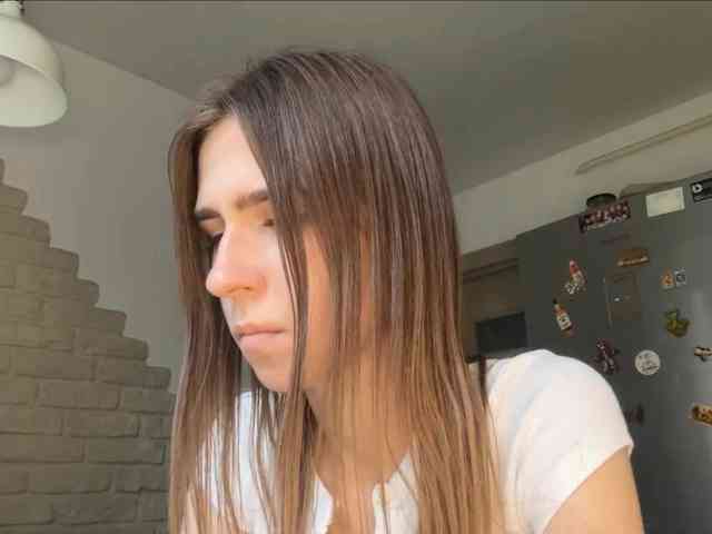 AshantiBadolato webcam