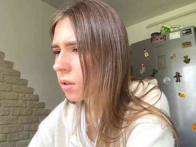 AshantiBadolato webcam