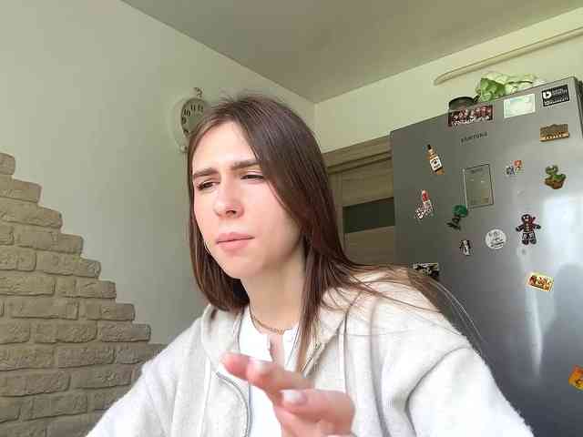 AshantiBadolato webcam