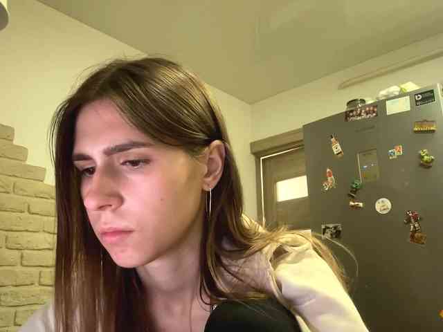 AshantiBadolato webcam