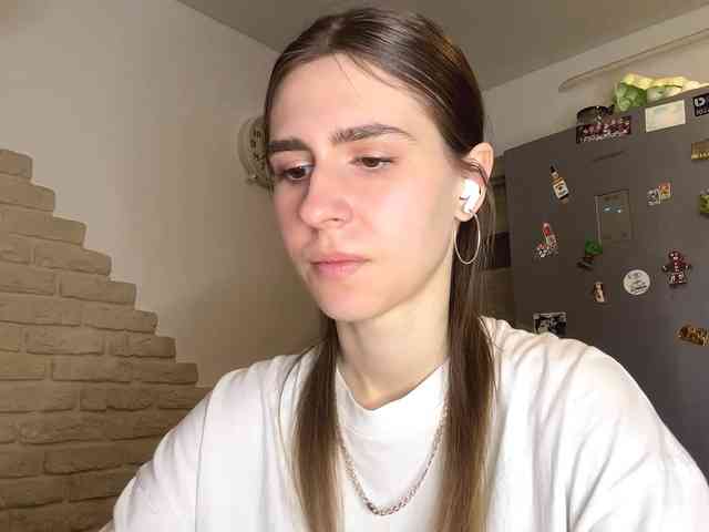 AshantiBadolato webcam