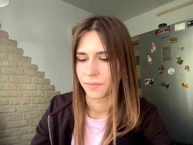 AshantiBadolato webcam