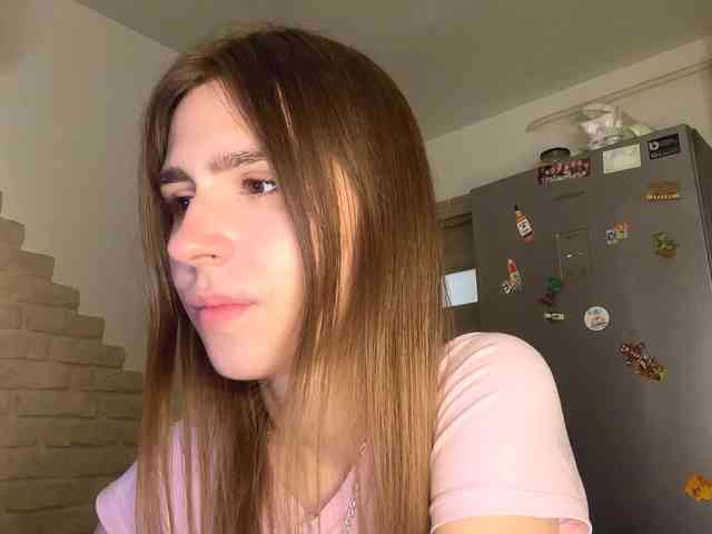 AshantiBadolato webcam