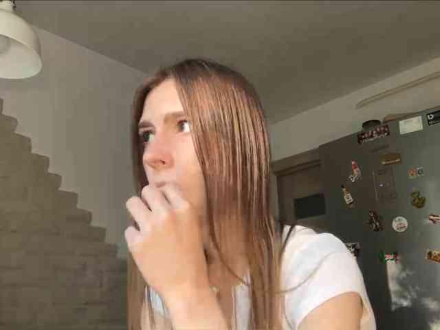 AshantiBadolato webcam