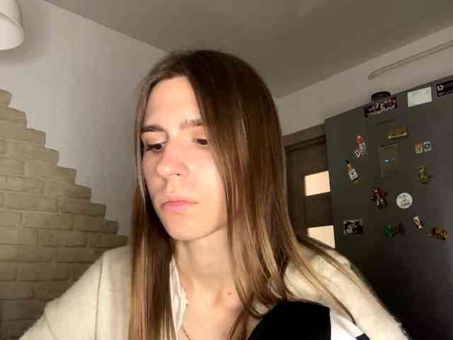 AshantiBadolato webcam