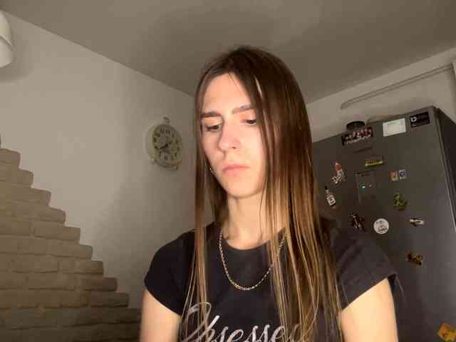 AshantiBadolato webcam