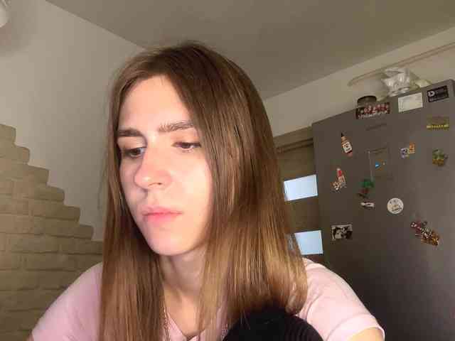 AshantiBadolato webcam