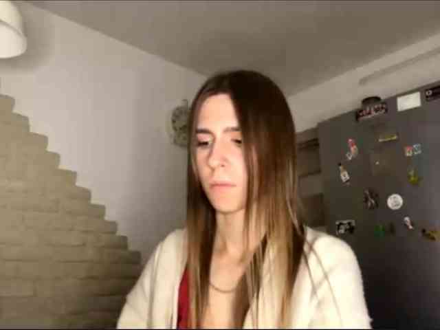 AshantiBadolato webcam