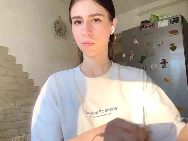 AshantiBadolato webcam