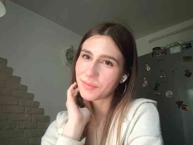 AshantiBadolato webcam